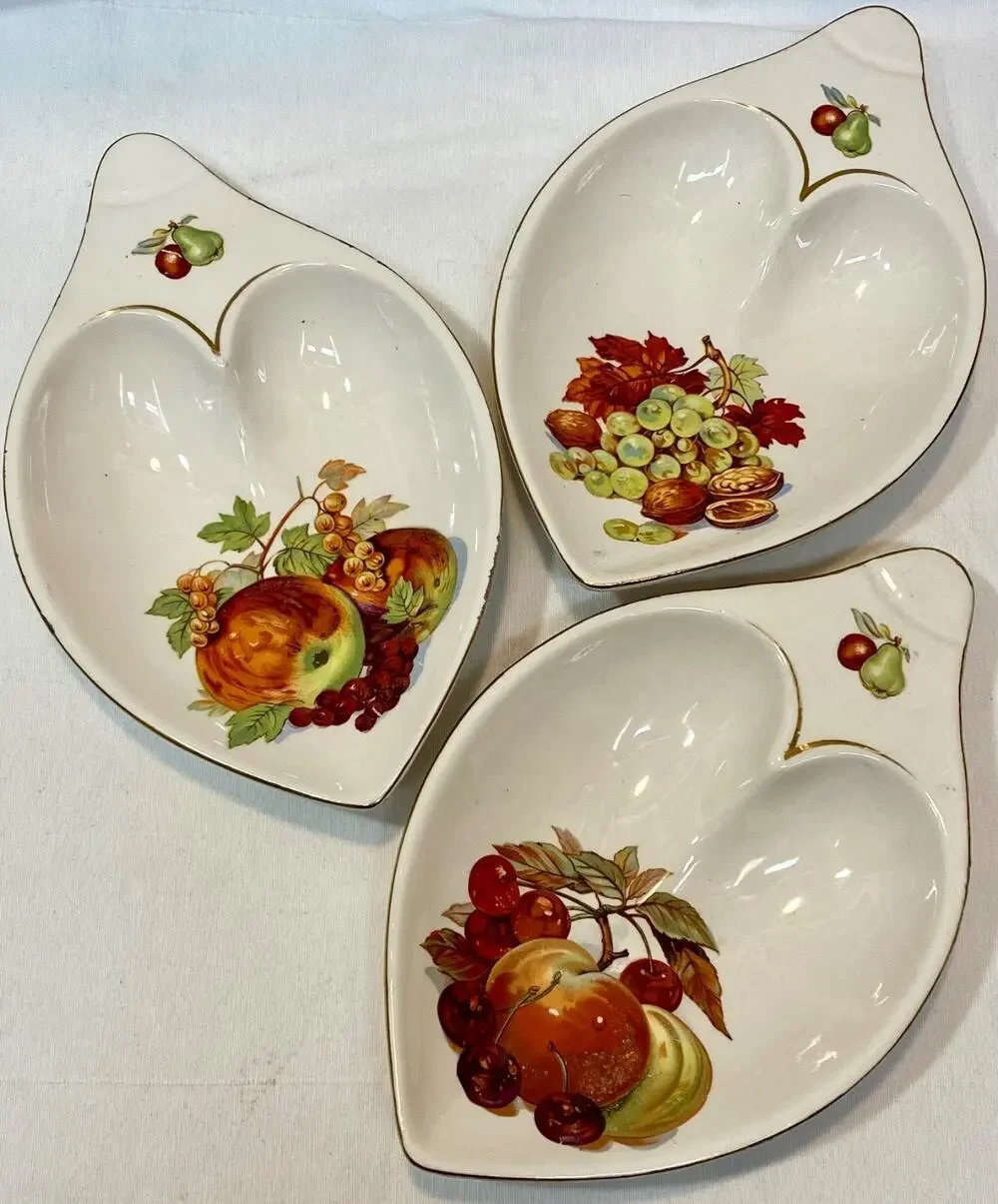 Vintage Nasco Del Coronado 3 Pottery Fruit & Nut Heart Shaped Bowls